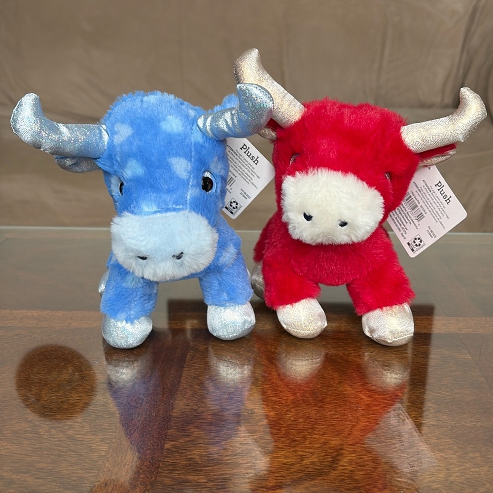 Red Cow & Blue Cow Plush Cows Farm Barn Animal Way To Celebrate Easter Sale 🆕